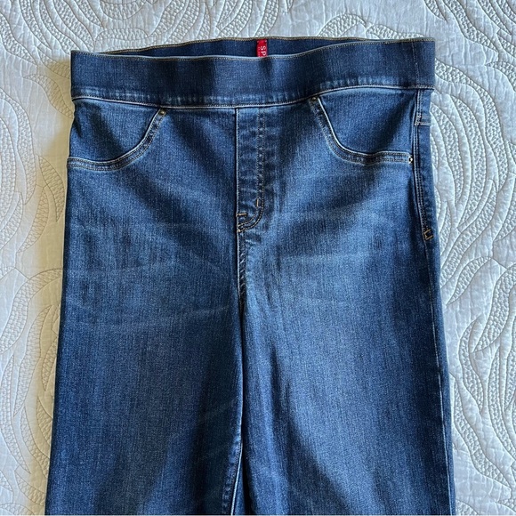 SPANX - Cropped Flare Jeans with Raw Hem - Medium Wash - Picture 5 of 12